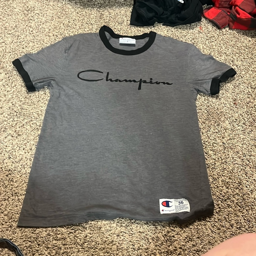 Comfortable athletic wear shirt, been worn only a few times.